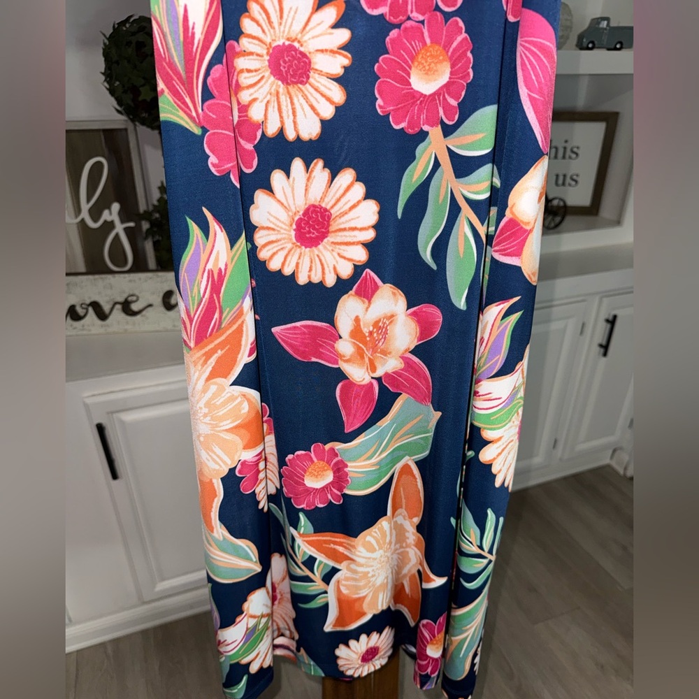 🔆NWT Floral Sleeveless Dress - Picture 3 of 7